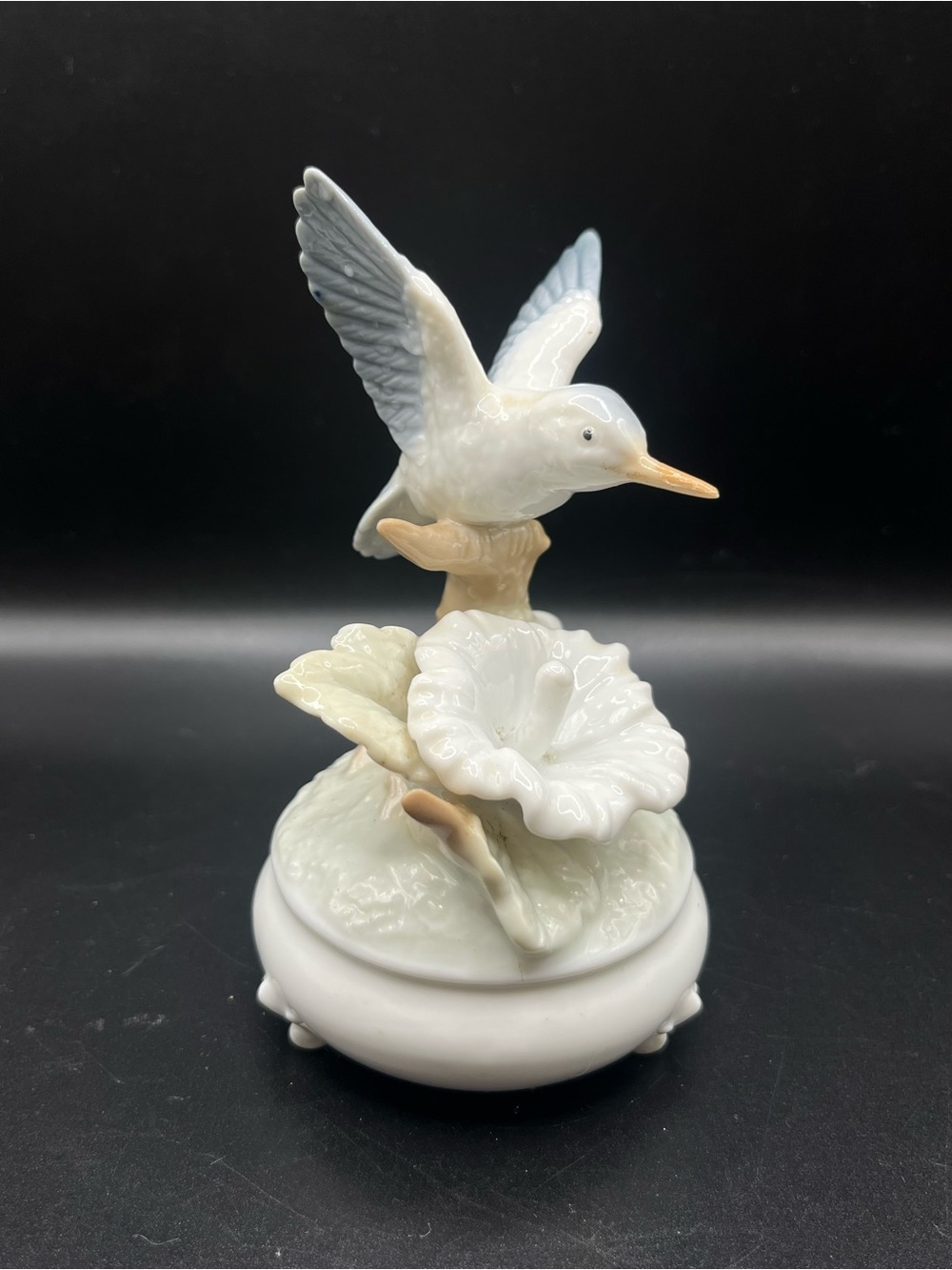 Vintage Japan Porcelain Musical Hummingbird Floral in White and Pale Blue